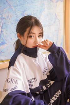 她的紧致让他闷哼出声电影